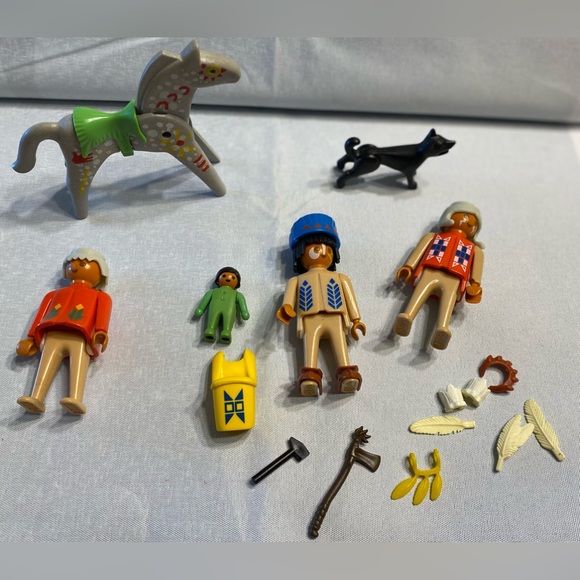 Toys Playmobil 1974 Vintage Indian Natives Tribe Village Figurines